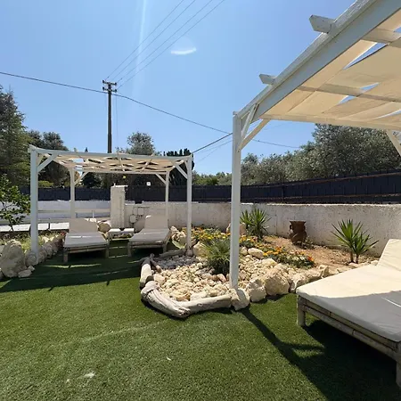 Andres Εξοχικό σπίτι *